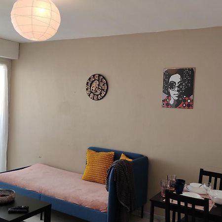 Charmant Appartement Proche Melun Centre Ville Екстер'єр фото