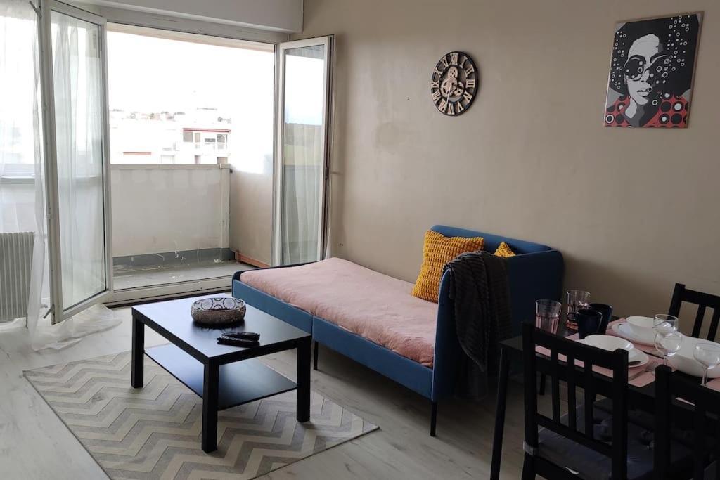 Charmant Appartement Proche Melun Centre Ville Екстер'єр фото