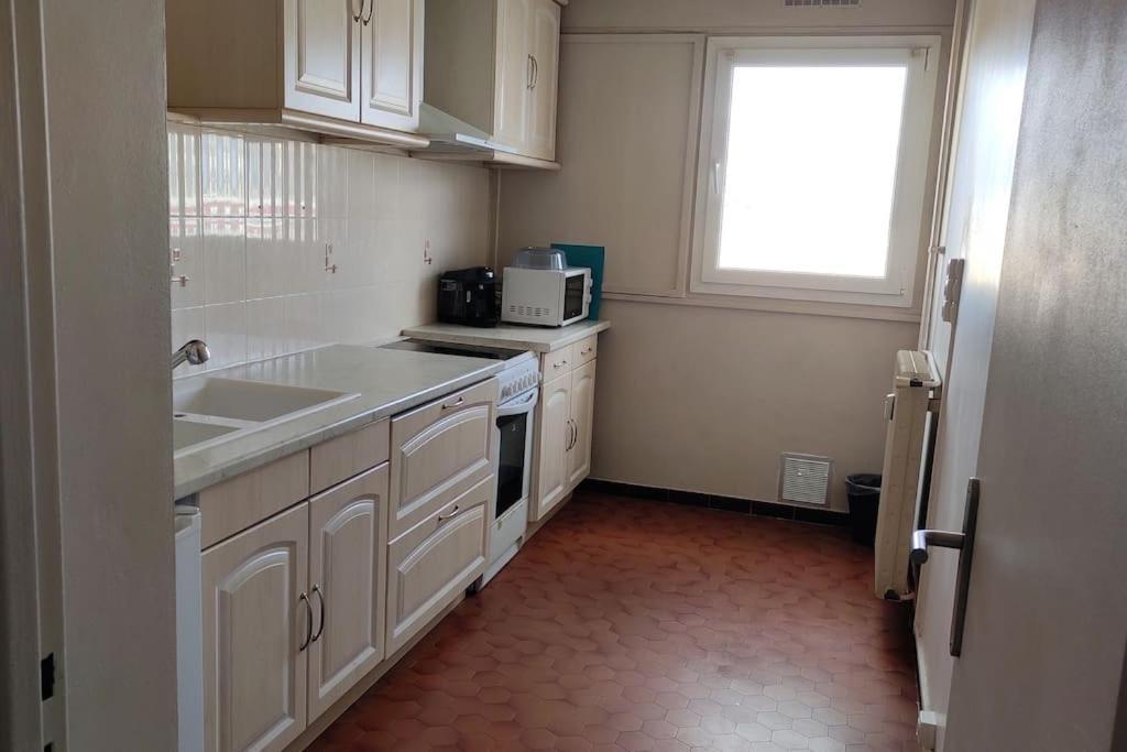 Charmant Appartement Proche Melun Centre Ville Екстер'єр фото